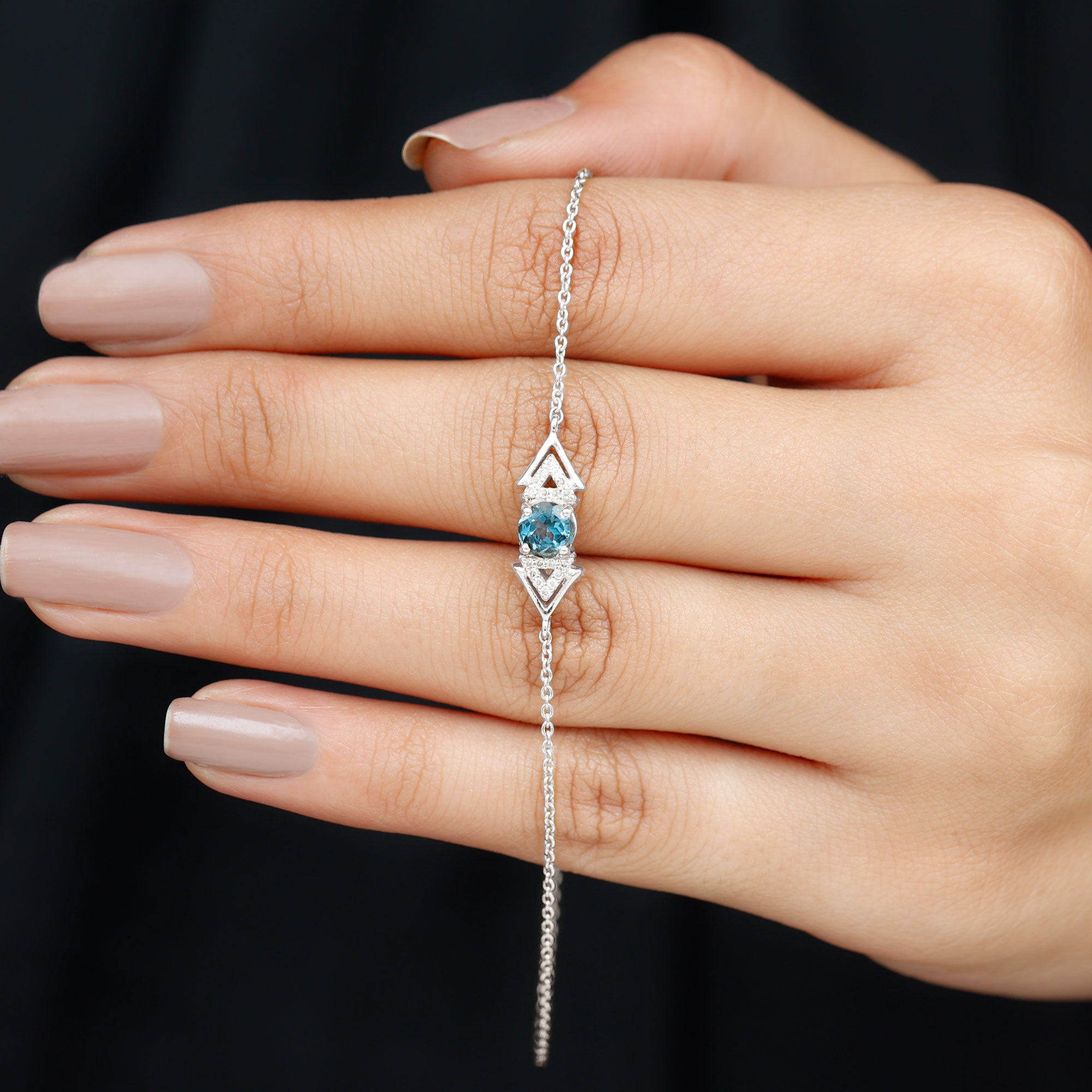 0.75 CT Minimal London Blue Topaz and Diamond Geometric Chain Bracelet London Blue Topaz - ( AAA ) - Quality - Rosec Jewels