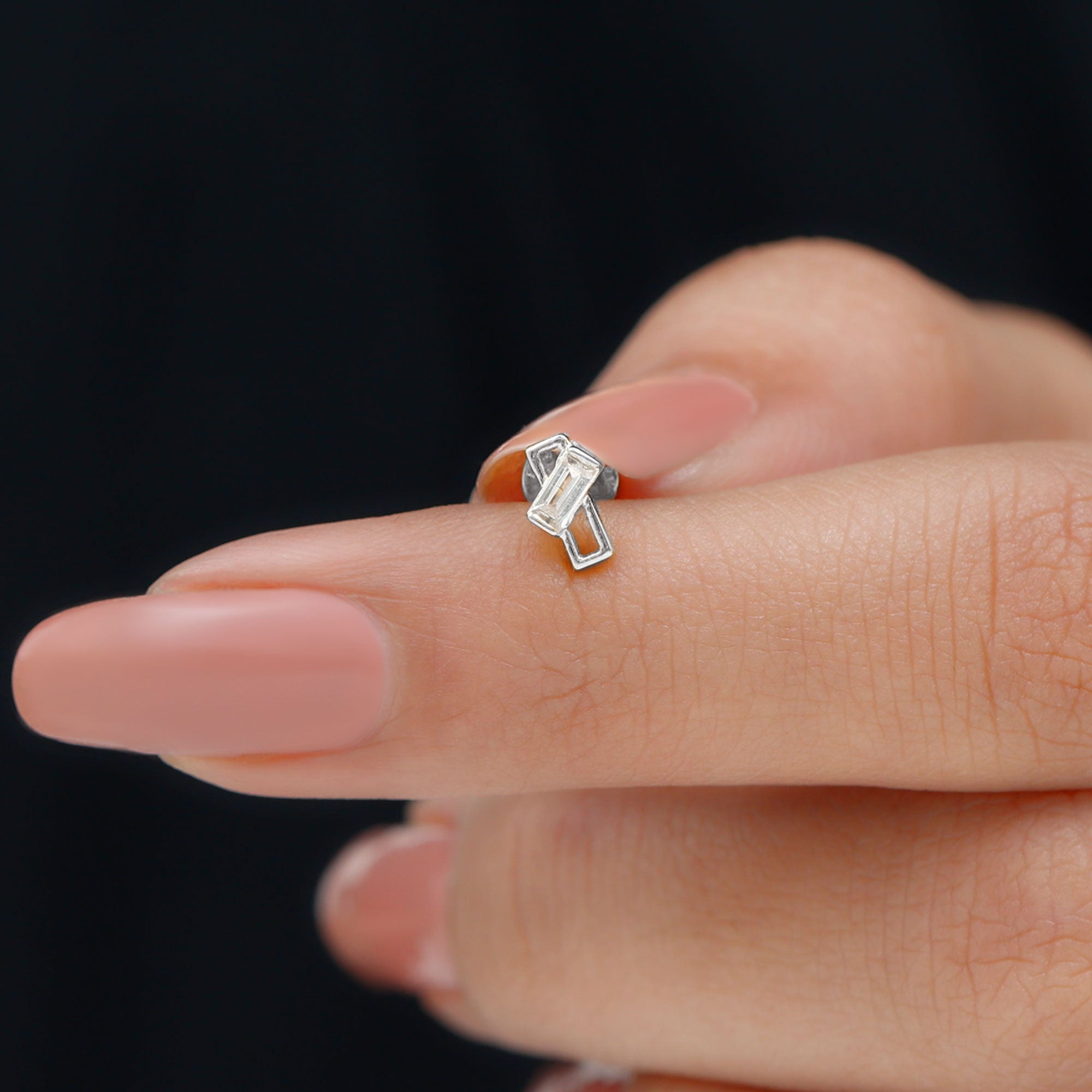 Baguette Diamond Minimal Tragus Earring in Bar Setting Diamond - ( HI-SI ) - Color and Clarity - Rosec Jewels